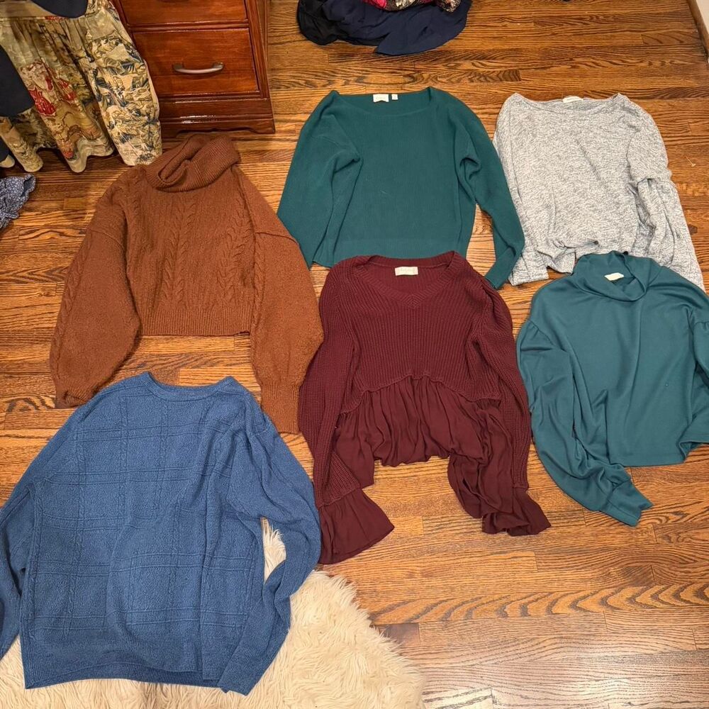 Sweater bundle all great condition